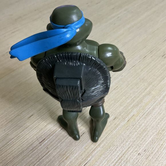 2004 MIRAGE STUDIO PLAYMATES TOYS NINJA TURTLE LEONARDO 8” Clip - Picture 2 of 4